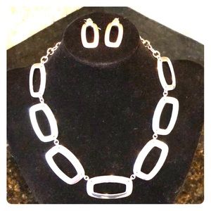 Necklace and earring set